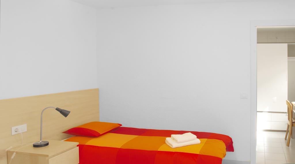 Residencia Universitaria Pare Claret Girona Room photo